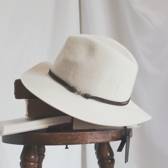 House of Harlow 1960 Accessories House Of Harlow 96 Beige Wool Hat